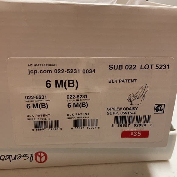 NWT Olsenboye Heels - Picture 6 of 7